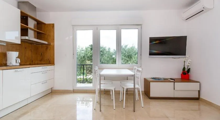 Apartman Maslina - Image 1