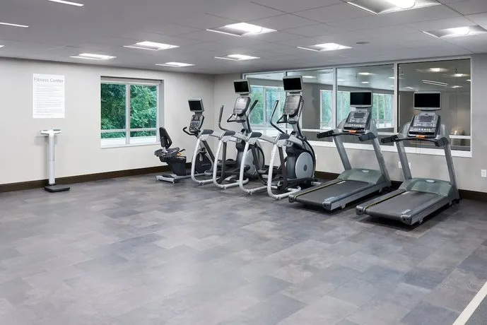 Holiday Inn & Suites Philadelphia W - Drexel Hill by IHG - Image 1