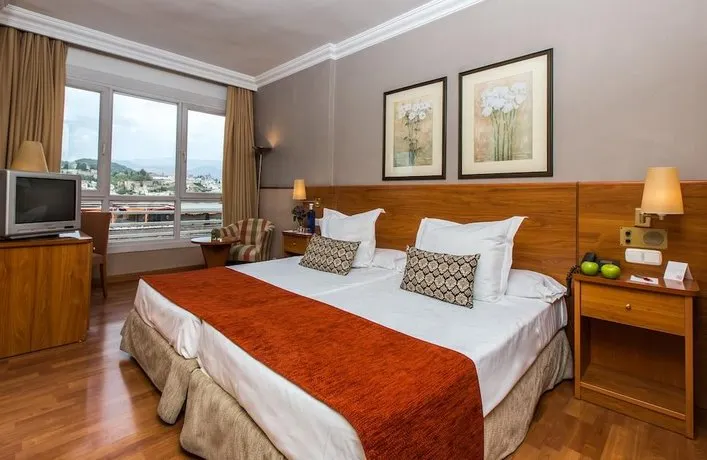 Leonardo Hotel Granada - Image 1