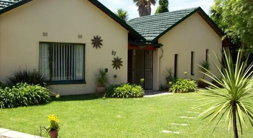 Sunflowers Guesthouse - Image 1