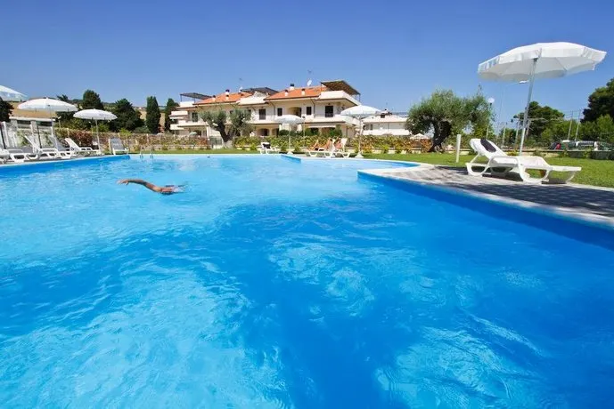 Mykonos - Cerrano Service - Image 1