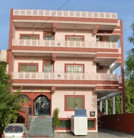 OYO 11539 Hotel Priya - Image 1