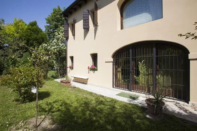 La Villa delle Rose near Venice - Image 1
