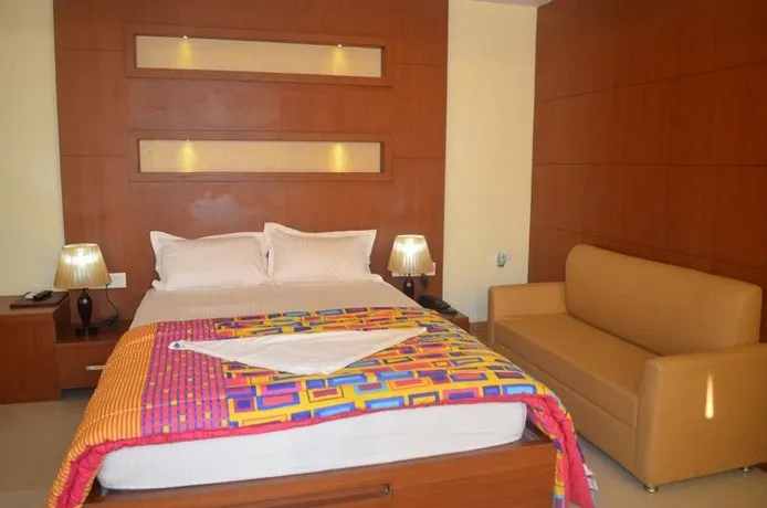 Hotel Banerjee Inn - Image 1