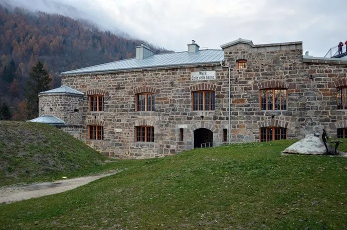 Casa De Val - Image 1