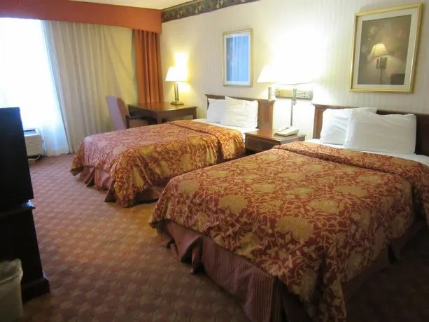 Governor's Inn & Suites - Image 1