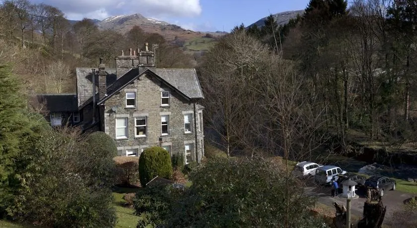Riverside Bed & Breakfast - Image 1