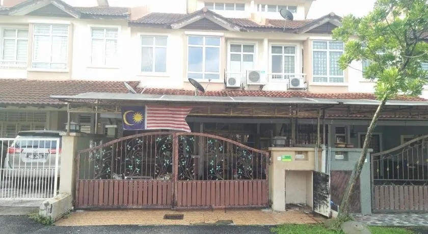 E&A Homestay KLIA/ Sepang/ Nilai - Image 1