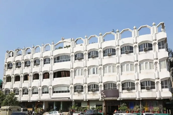 OYO Rooms BHU Ravindrapuri Road - Image 1
