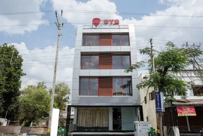 Oyo 4119 Hotel King Palace - Image 1