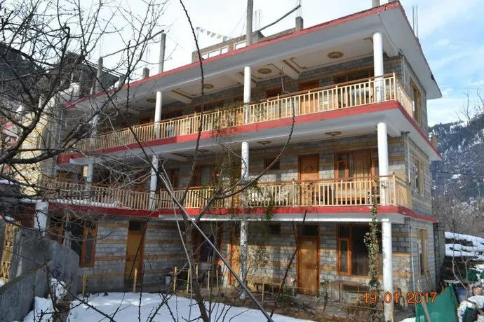 ViMo Compass Hostel & Homestay - Image 1