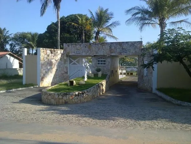 Petit Amour Motel - Image 1