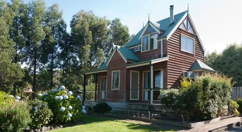 Blue Johanna Cottages - Image 1