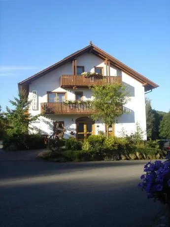 Hotel & Landgasthaus Pfeifertal - Image 1