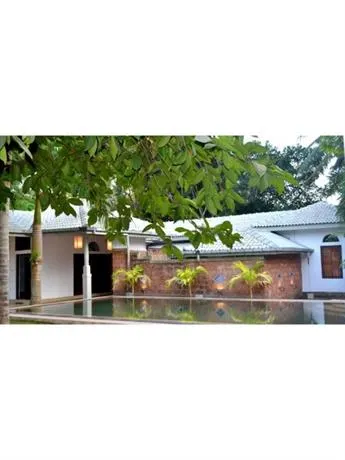 Vista Rooms near Negombo Beach 1 - Image 1