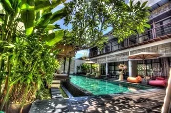 Fullmoon Villa - Image 1