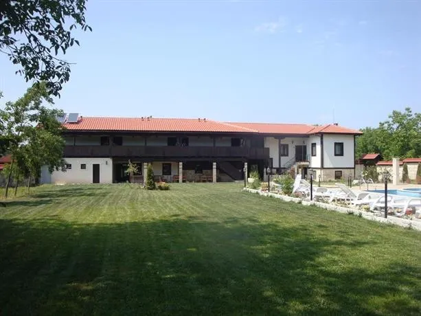 Guest House Black Lom - Image 1