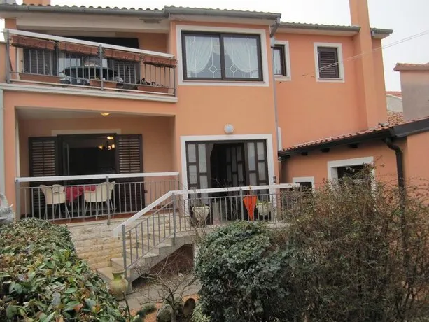 Apartments Mediteraneo - Image 1