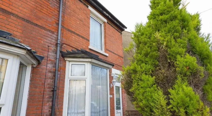 house - Image 1