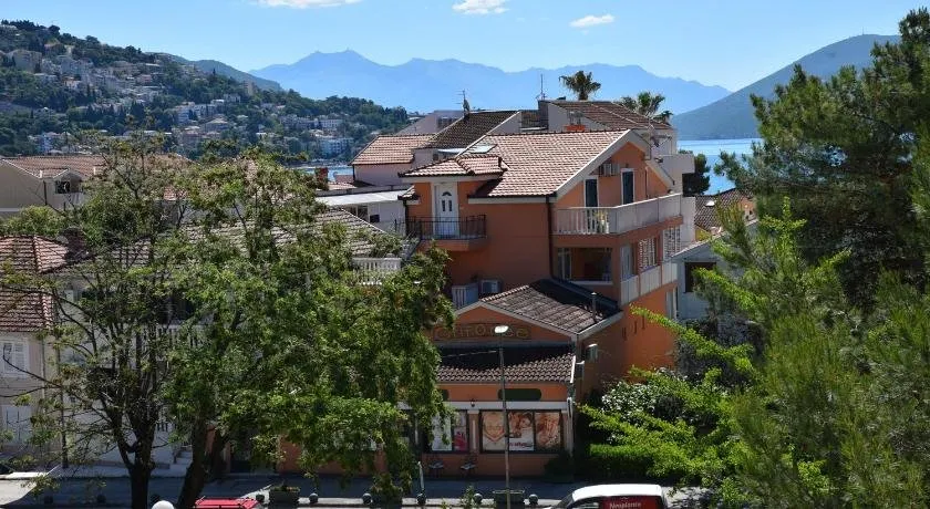 Grifone Igalo - Image 1