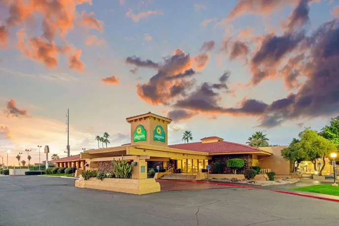 La Quinta Inn by Wyndham Phoenix North - Image 1