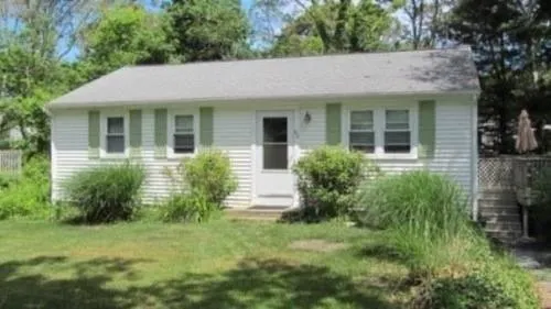 Cottage In New Silver Beach - Image 1
