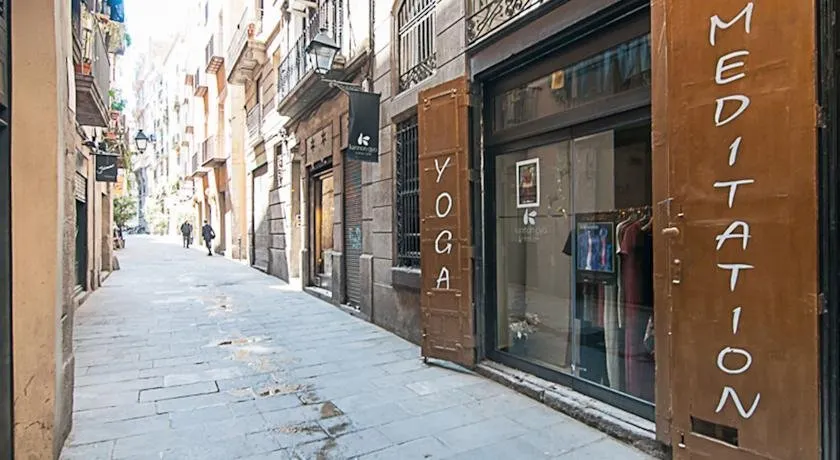 BorntoBcn Beach - Image 1