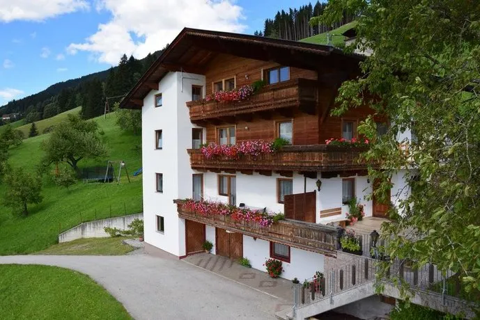 Ferienwohnungen Gredler - Image 1