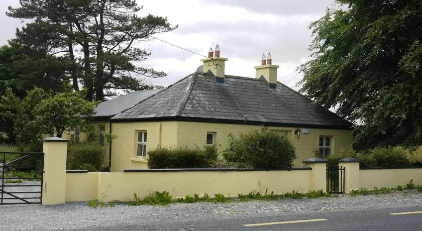 Cutteen Cottage - Image 1