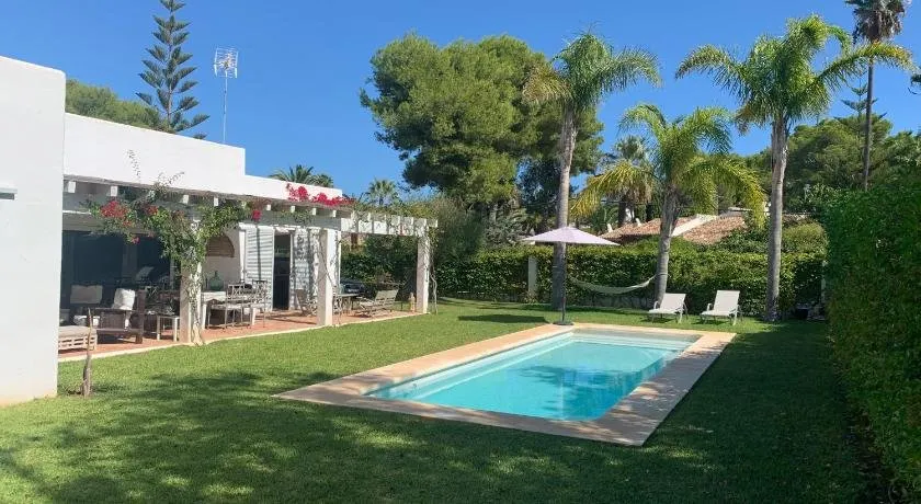 Suite privada independiente con terraza en El Tosalet - Image 1