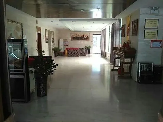 Colorful Times Hotel - Image 1