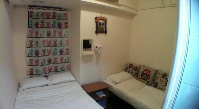 Alhambra Guest House - Image 1