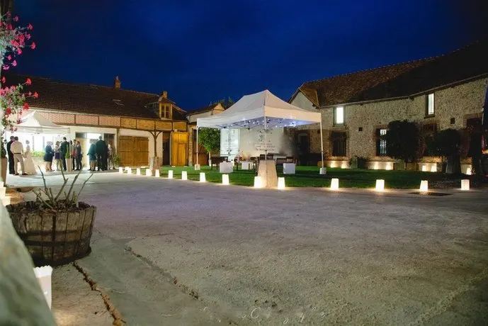 Domaine Miltat chambre L'Encre Bleue - Image 1