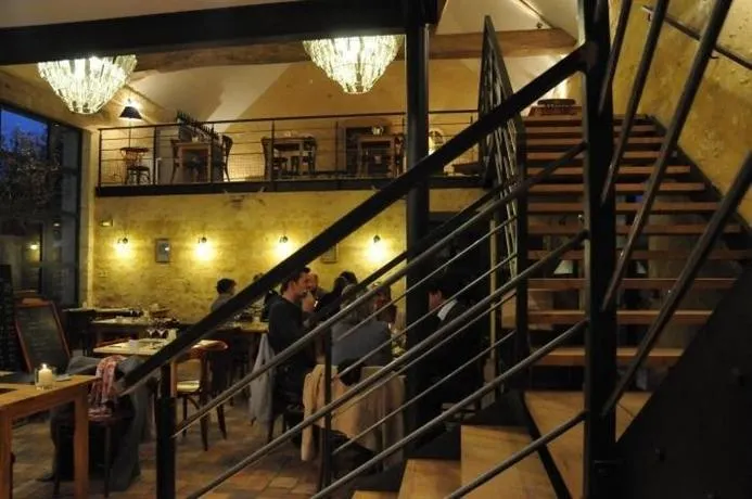 Le Bistrot Des Ecuries - Image 1