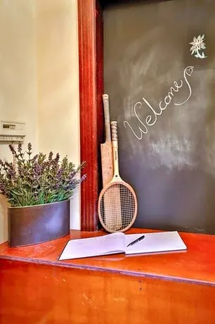 Jenkins Street Guest House - Image 1