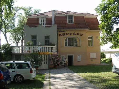 Napfeny - Image 1