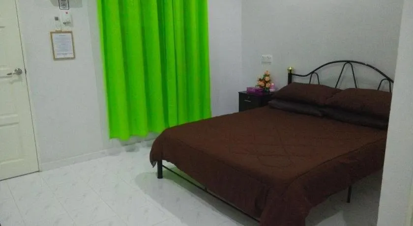 Mama Iman Guestroom - Image 1