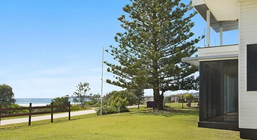 Abode on Bilinga - Absolute Beachfront Holiday Home walk over the sand dunes to the ocean - Image 1