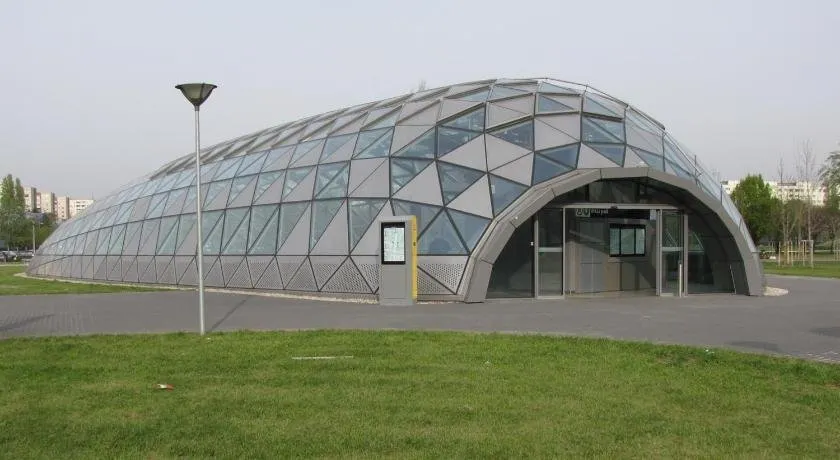 Premium Home 2.0 - Image 1