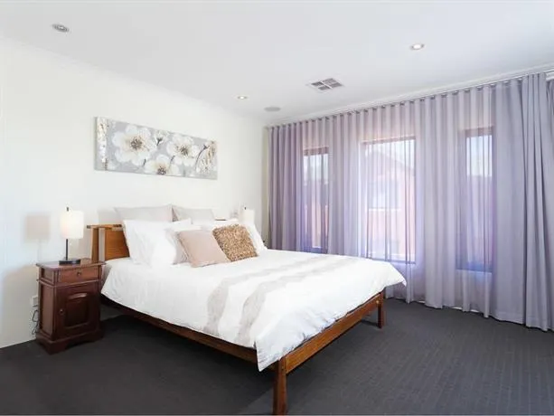Vic Park House - Image 1