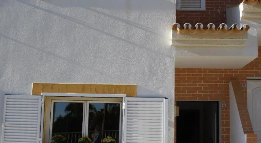 4 bedroom town house Vale de Parra, close to Gale AT22 - Image 1