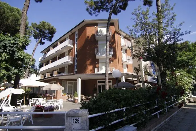 Hotel Orsa Maggiore - Image 1