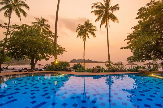 Sea View Resort and Spa - Image 1