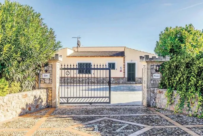 Villa Torres Z - Image 1