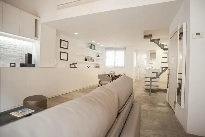 MD Duplex Mercado Central - Image 1