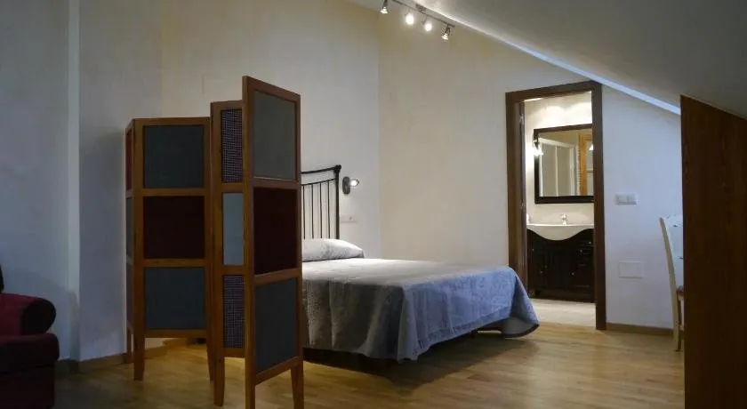 Hotel Villa Russell - Image 1