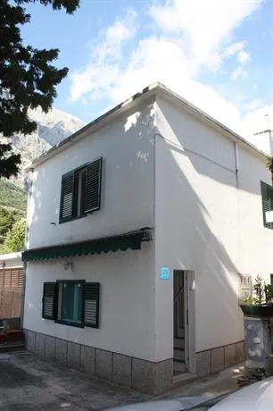 Holiday Home Ivan Baska Voda - Image 1