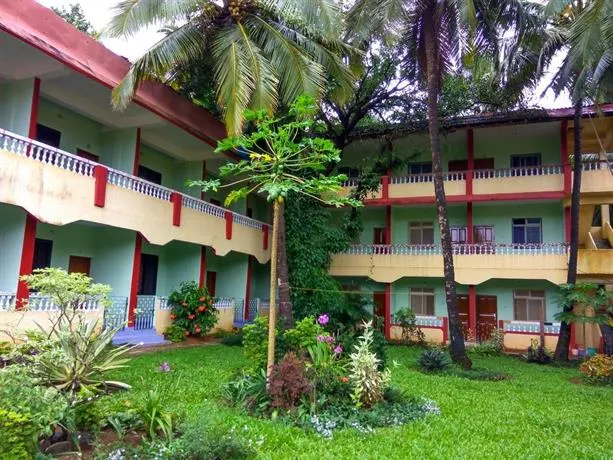 Rosarios Inn Guest House - Image 1