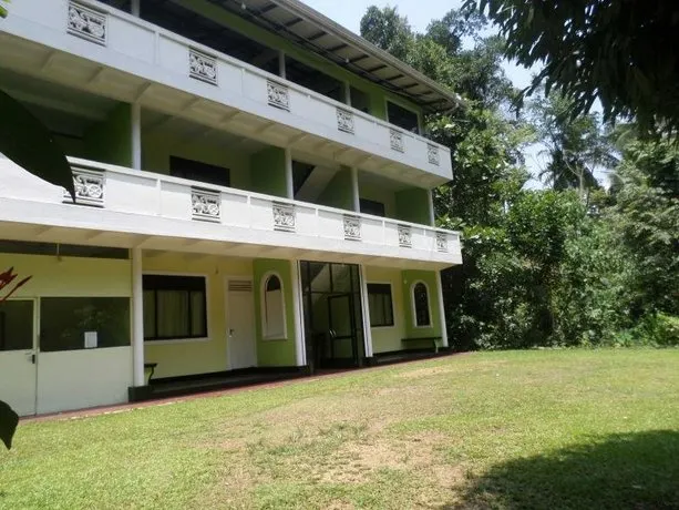 Elnara Holiday Resort - Image 1