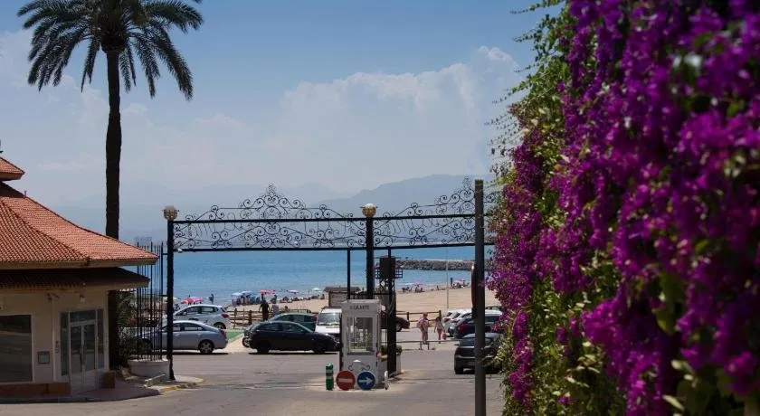 Cap Blanc Penthouse - Image 1